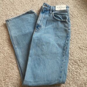 Women’s Abercrombie high rise 90 relaxed jeans